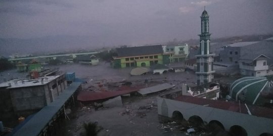 Presiden Jokowi buat grup whatsapp penanganan gempa dan tsunami Sulteng