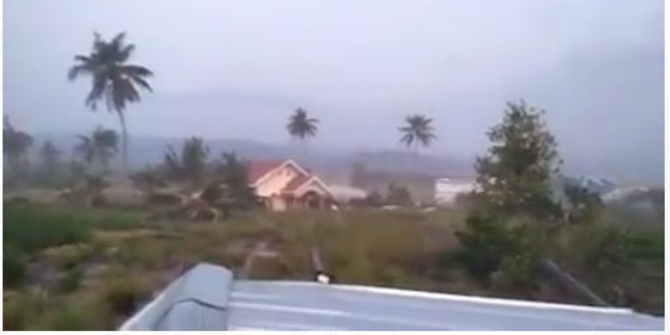 Viral video lumpur seret rumah & pohon saat gempa Palu 