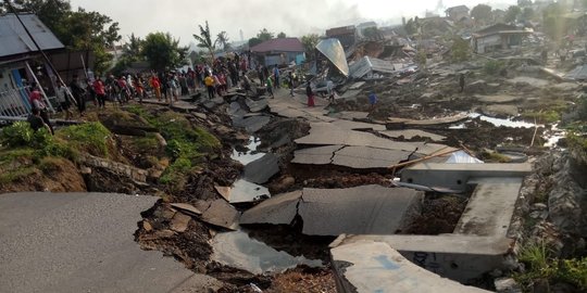 Basarnas berhasil evakuasi korban selamat di Hotel Roa-Roa