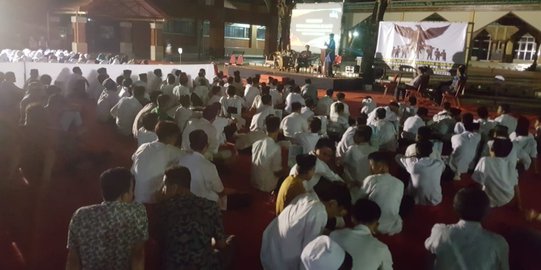 Anggota DPD Dailami Firdaus gelar nobar Film G 30 S bersama citivitas akademika UIA