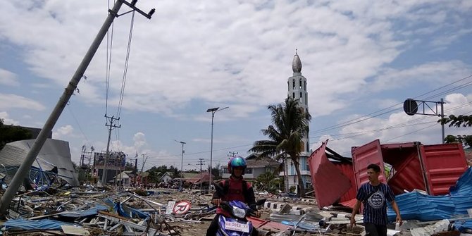 Menhub ingin bantuan korban gempa Palu dan Donggala dikirim via laut