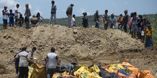 Pakai 2 kapal, 101 orang dari Palu mengungsi ke Balikpapan