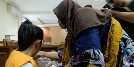 Sambil bawa bayi, FT yang dilaporkan istri jenderal divonis 5 bulan bui