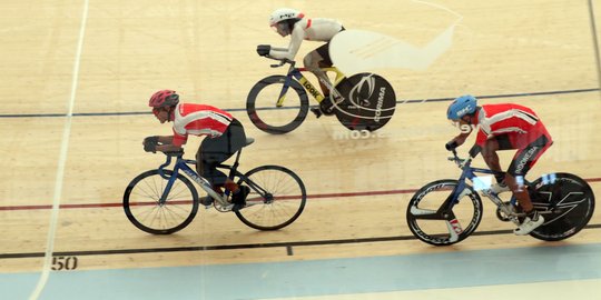 Tim para cycling Indonesia latihan di Velodrome Rawamangun