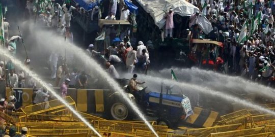Isu pemilu di balik bentrokan petani India dan polisi di New Delhi