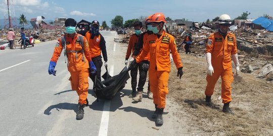 PMI evakuasi 21 jenazah di Palu Selatan dan Pantai Barat Donggala