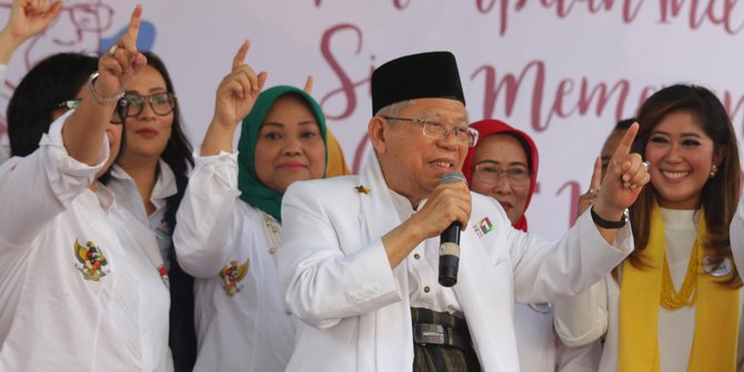 Cerita Ma'ruf Amin ngaku kalah dari Jokowi soal salat 
