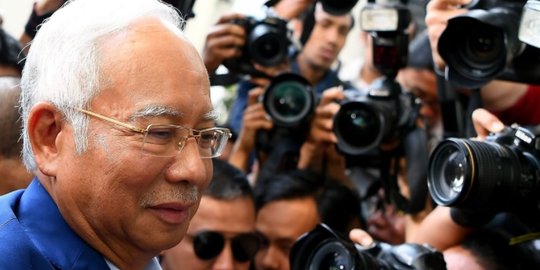 Frustasi sering disalahkan, Najib Razak curhat di Facebook