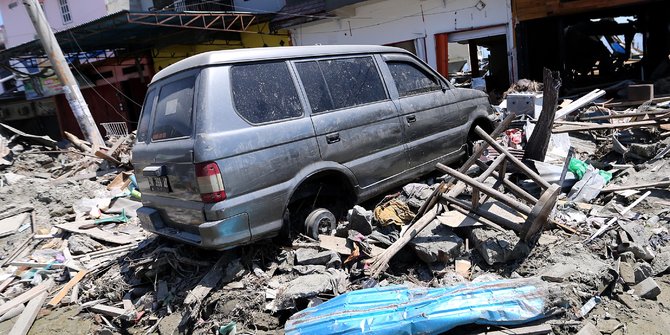 Menyedihkan, begini potret mobil korban gempa Palu yang dijarah