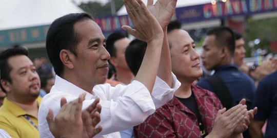 Teriakan 'Jokowi, Jokowi' bergema di pembukaan Asian Para Games