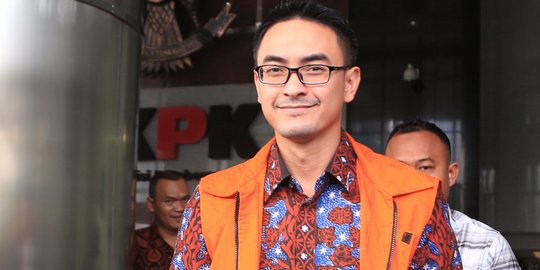 Zumi Zola minta dibelikan Alphard oleh kontraktor rekanan Pemprov Jambi