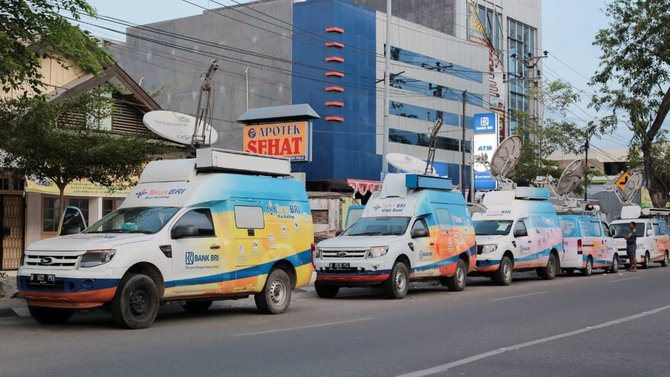 layanan perbankan bri di palu berangsur pulih