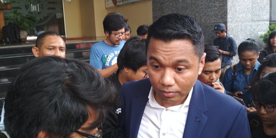 Kuasa hukum bantah Ratna pakai uang donasi Danau Toba untuk operasi plastik