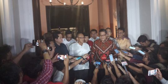 Temui Aburizal Bakrie, timses minta saran menangkan Jokowi-Ma'ruf