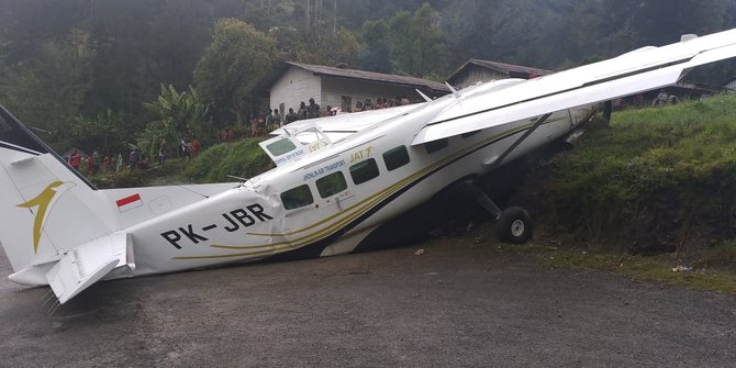 Pesawat Caravan tergelincir saat mendarat di Bandara Beoga Papua