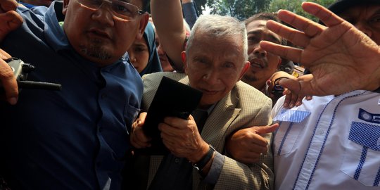 Amien Rais dicecar 30 pertanyaan dan merasa dihormati penyidik polisi