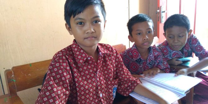 5 Murid SD asal Palu di Makassar enggan dipisah belajar di kelas berbeda