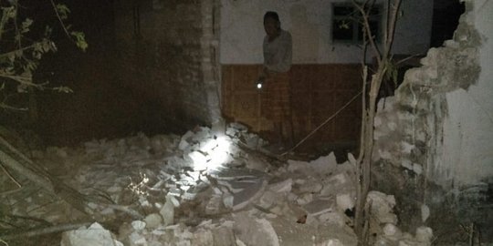 Gempa Situbondo terasa di Surabaya, warga panik dan trauma