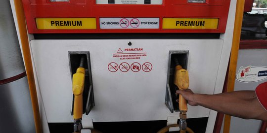 PDIP yakin penundaan kenaikan harga Premium bukan untuk jaga elektabilitas Jokowi