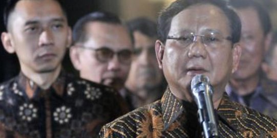 Sindiran 'pedas' kubu Jokowi ketika Prabowo tiru gaya Trump