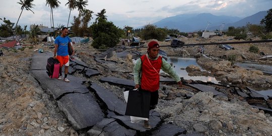 anak dan istri di kardus bekas rev3