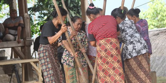 Upacara Adat Syukur Bumi awali Festival Geopark Ciletuh