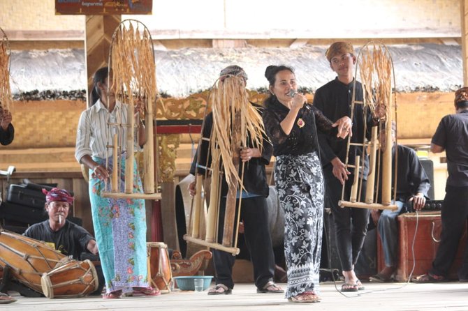 upacara adat syukur bumi awali festival geopark ciletuh