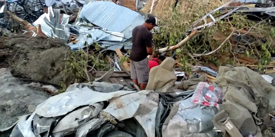 Usai gempa, belasan rumah di Sigi diterjang banjir lumpur