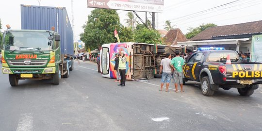 Tabrakan maut bus vs Panther di Boyolali, 7 orang tewas