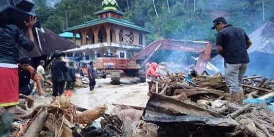 Banjir bandang di Mandailing Natal, 17 korban meninggal dunia