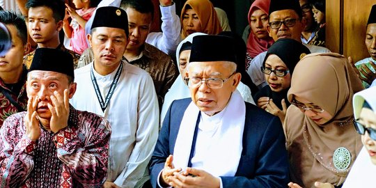 Silaturahmi ke rumah Cak Nun, Ma'ruf minta restu dan saran membangun Indonesia