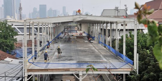 Besok diresmikan, pembangunan Skybridge Tanah Abang baru 75 persen