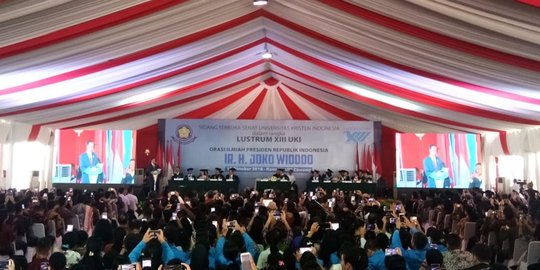 Jokowi hadiri Sidang Senat Terbuka Universitas Kristen Indonesia