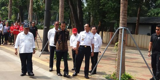 Jokowi bersama Anies tinjau fasilitas disabilitas di GBK