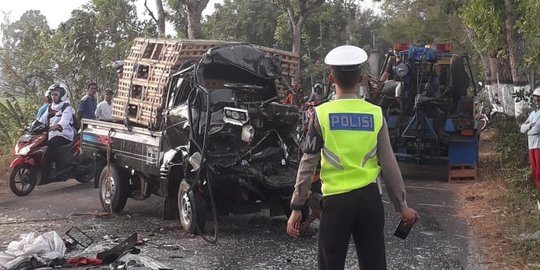 Tabrakan pikap dan truk TNI di Kediri, 1 orang tewas dan 2 terluka