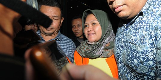 Jadi tersangka izin proyek Meikarta, Bupati Bekasi ditahan