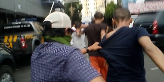 Polisi sita 3 boks berisi puluhan Kg ganja di Cibinong, 4 pengedar ditangkap