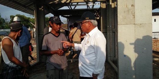 Menteri Basuki tinjau pembangunan rumah bantuan di Lombok