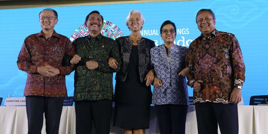 Kepada timses Jokowi, Menko Luhut klarifikasi tak maksud kampanye saat IMF