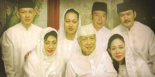 mekarsari bisnis mamiek soeharto rev1