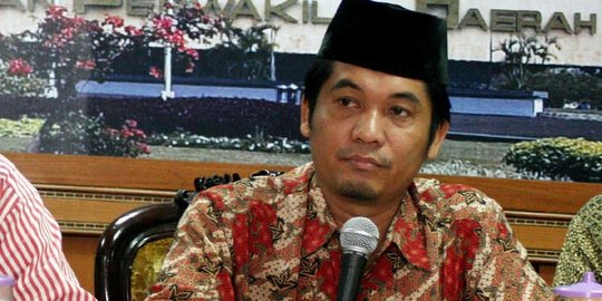 'Daripada mendanai saksi parpol lebih baik bangun rumah korban bencana NTB & Sulteng'