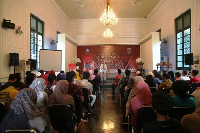 peluncuran buku mugalemon di museum seni dan keramik