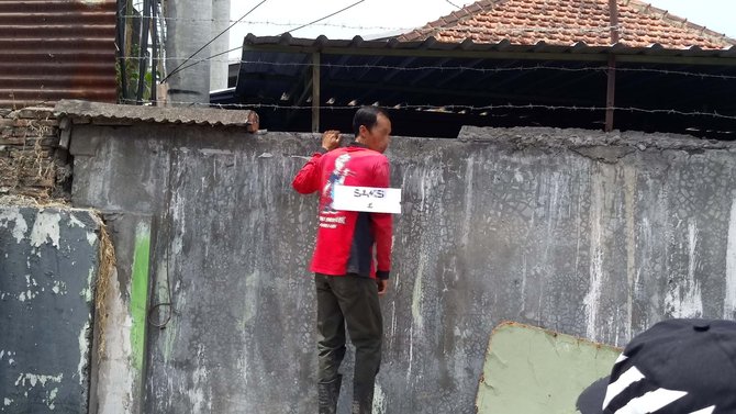 rekonstruksi kasus air pdam solo berwarna merah