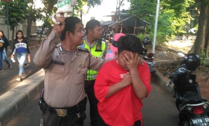 remaja bawa celurit di arena cfd