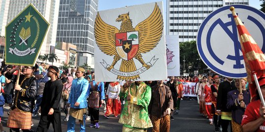 Ribuan warga lintas agama pawai Pemilu damai