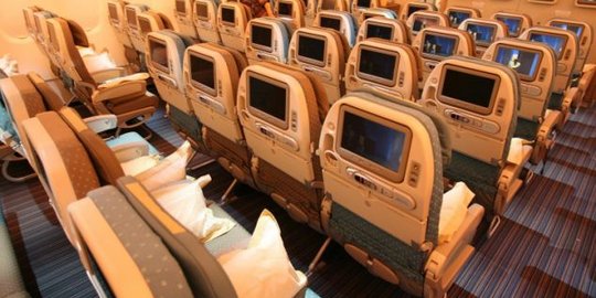 Pramugara kencan dengan bintang porno di toilet pesawat, videonya bikin geger