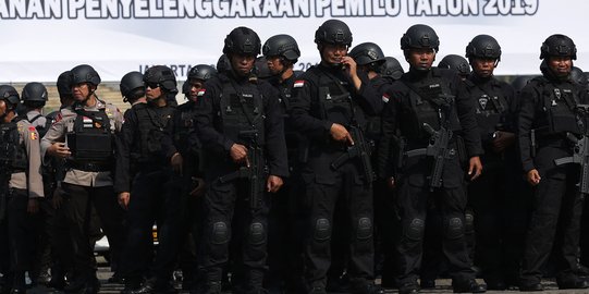 700 Personel Brimob tambahan siaga amankan PSU Pilkada Sampang
