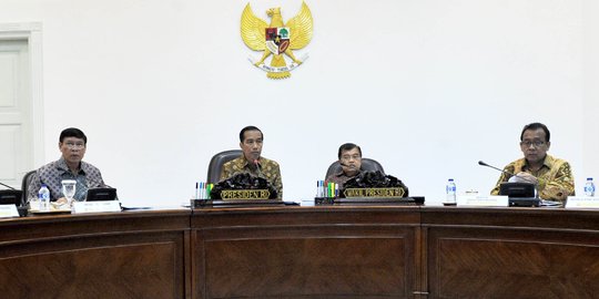 Presiden Jokowi kumpulkan menteri bahas DIM RUU Pertanahan