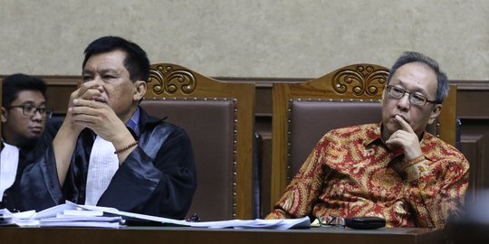 Penampung uang korupsi Setya Novanto tak tahu alur transaksi di rekeningnya