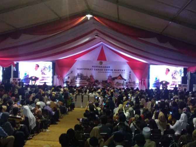 jokowi bagi 5000 sertifikat tanah untuk warga jaksel